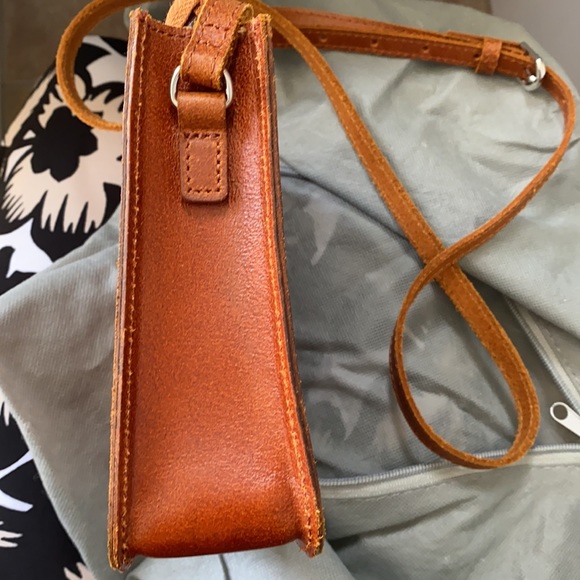 Most Wanted USA The Classic Carryall Leather Cross - Picture 16 of 17